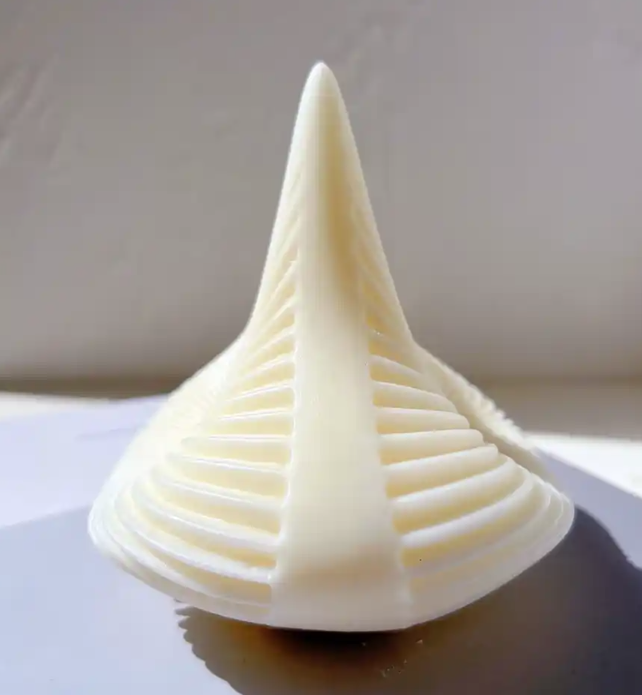 Geometric Teardrop Candle